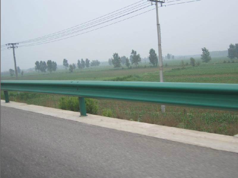 道路护栏有哪些优势？？？？？？？？